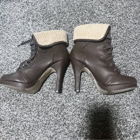 Madden Girl Brown Booties size 7 - Picture 2 of 7
